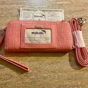 NWOT Walletbe Croco leather wristlet/shoulder bag